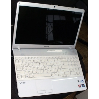 Ноутбук Sony Vaio VPCEB3E1R (Intel Pentium P6100 (2x2.0Ghz) /4096Mb DDR3 /320Gb /Radeon HD5470 /15.5" TFT 1366x768) - Химки