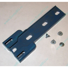Синий пластмассовый фиксатор-защёлка HP 224981-001 для 5.25" устройств в HP ML370 (Химки)